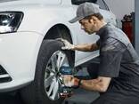 Аккумуляторный ударный гайковёрт GDS 18V-400 Bosch 06019K0020 - фото 2