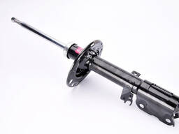 Амортизаторы передние на Тойота Камри 40