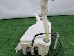 Toyota Land Cruiser 100 әйнек жууға арналған резервуар