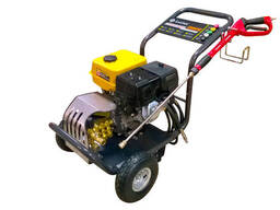 Бензиновая мойка высокого давления Lutian 15G32-9A