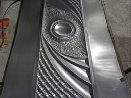 Декоративный металлический лист для дверей и ворот