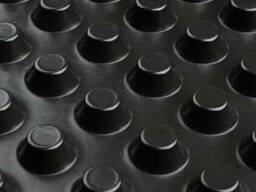 разделение стен фундамента и влажной земли DELTA-NB