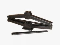 Домкрат установочный Матер. : латунь; сталь, Разм. пласт: 100х100х5–150х150х5 мм в Астане