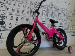 Двухколесный Розовый Детский велосипед Prego. Литые диски 18. Крылья