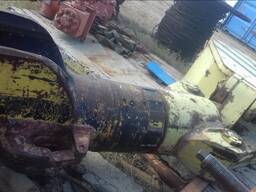 Компанию по бурению нефтяных и газовых скважин.