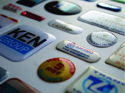 Этикетки объемные.