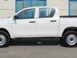 Европейка, Toyota Hilux 2, 8 литра, Дизель, Механика, Базова - фото 2