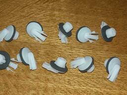 Infiniti FX35, QX70 2008-on Front door moulding clips (10pcs)