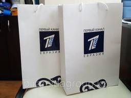 Изготовление сувенирных бумажных пакетов с логотипом по. ..