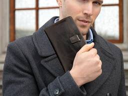 Классный кожаный клатч "Marrant Leather". Очень вместительны