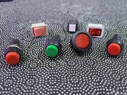 Кнопки, разные расцветки, переключатели