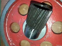 Комплект шестерен редуктора к промышленной мясорубке МИМ300.