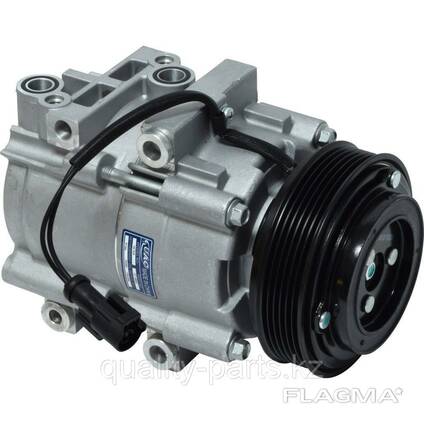 Компрессор кондиционера на Hyundai R220LC, 11Q6-90040.