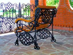 Кованые лавочки и скамейки