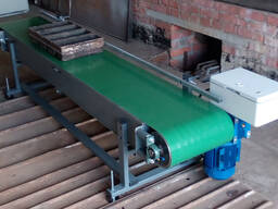 Ленточный транспортёр с механизмом распознавания форм.