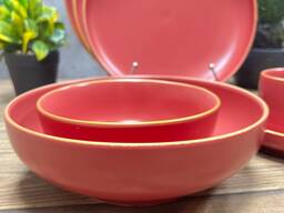 Малиновый чайно-столовый сервиз Vassila