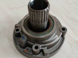 Масляный насос коробки передач (КПП) на экскаватор-погрузчик Hidromek 102B, 102S