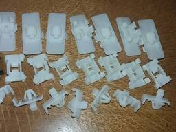 Mercedes W124 coupe Door moulding clips (22pcs)