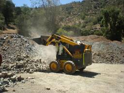 Мини погрузчик 275