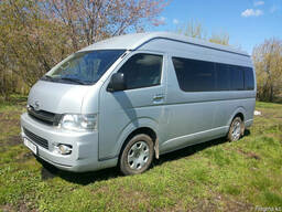 Минивен Тойота Хайс