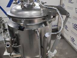 Мобильная установка УРСГ-100-1 в составе реактора и вакуумной системы. GMP