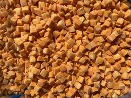 Морковь замороженная кубик