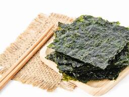 Морские водоросли с кунжутом нори