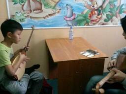 Обучение игре на домбре пение с домброй.