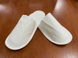 Одноразовые тапочки для гостиниц и т. д.