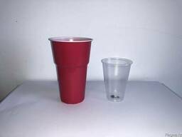 Пластиковые стаканы.