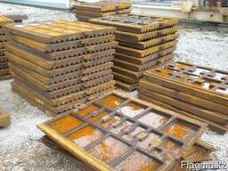 Плиты дробящие на СМД-108.