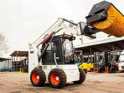 Подметальная щетка на Мини фронтальный погрузчик