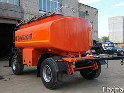 Прицеп-цистерна для перевозки светлых нефтепродуктов.