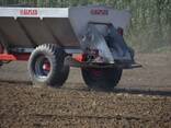 Прицепной разбрасыватель минеральных удобрений и извести - фото 2
