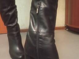 Продам демисезонные кожаные сапоги