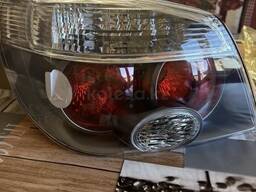 Продам заднюю левую фару на Мицубиси аутлендер 2006 года