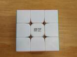 Профессиональный Кубик Рубика 3 на 3 "Qiyi Cube" в цветном пластике. - фото 2