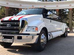 Прокат лимузинов Алматы, на свадьбу и день рождения, выписка из роддома Алматы