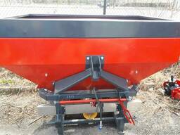 Разбрасыватель минеральных удобрений 800