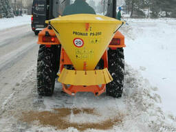 Разбрасыватели песка PS250 и PS250M Pronar