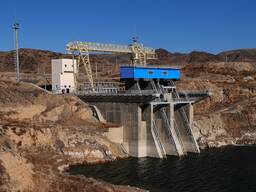 Разработка проектов гидротехнических сооружений, малых и крупных гидроэлектростанций;