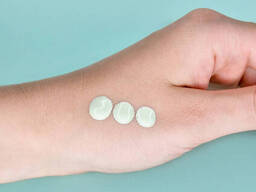 Relouis. Korean Secret. База под макияж Lighting Tone Up Base