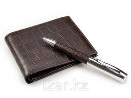 Ручка и футляр в подарочной упаковке