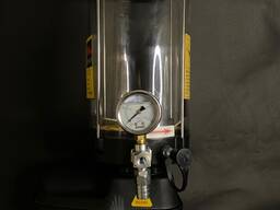 Ручной гидравлический насос для системы смазки