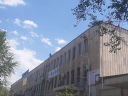 Сдаются в аренду офисы, расположенные недалеко от города.