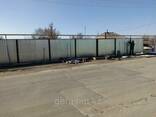 Секционный забор из профнастила от 10000 за кв. м - фото 3