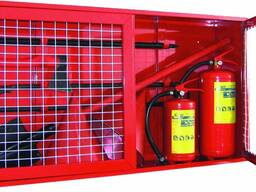 Щит пожарный закрытого типа.