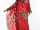 Шифоновое мусульманское платье красного цвета с узорами - фото 1