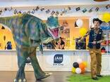 Шоу дрессированного динозавра - фото 1
