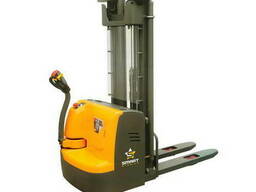 Штабелер электрический самоходный 1,5*4,5 TOR